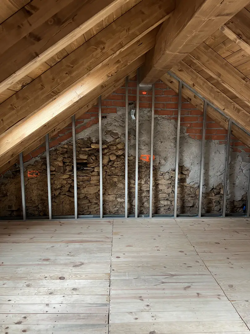 cubierta-madera-pizarra-obra-civil-obra-residencial